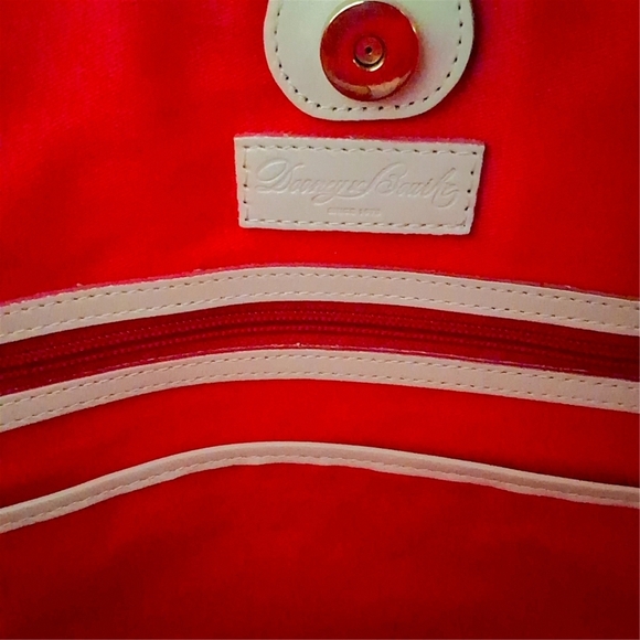 Dooney & Bourke Petunia Floral Coated Canvas Tote Shopper - Picture 11 of 16